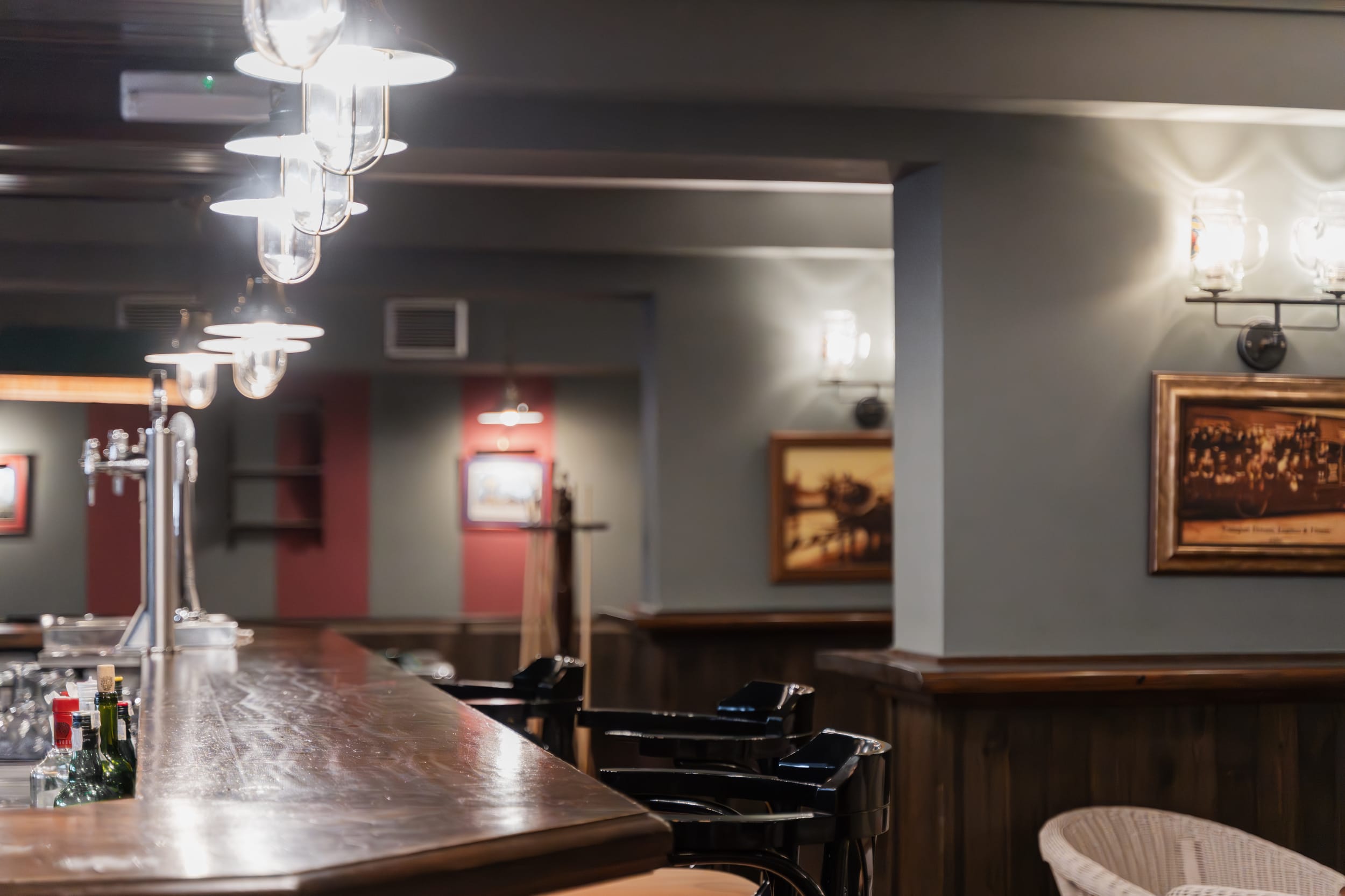 LIGHTHOUSE PUB 03
